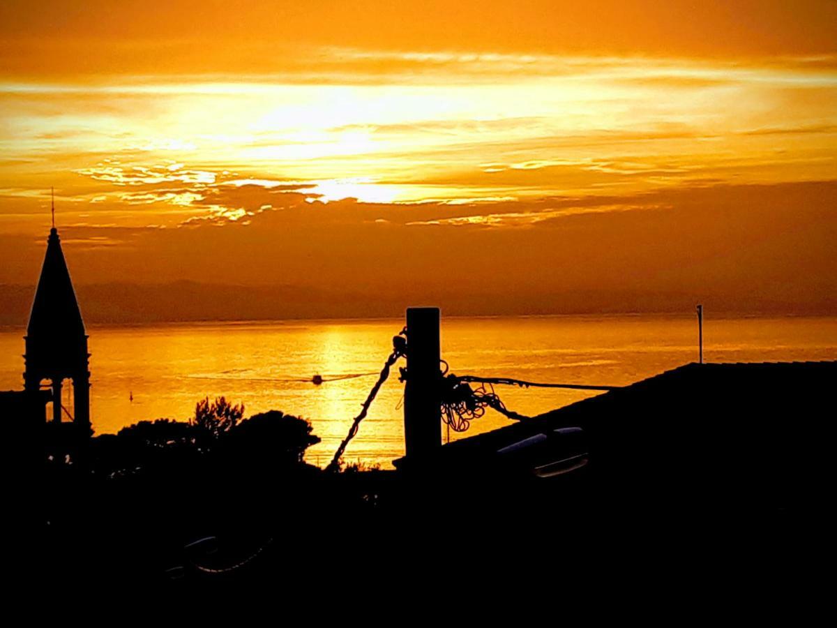 Apartman For 4 - Lovreta Makarska Bagian luar foto
