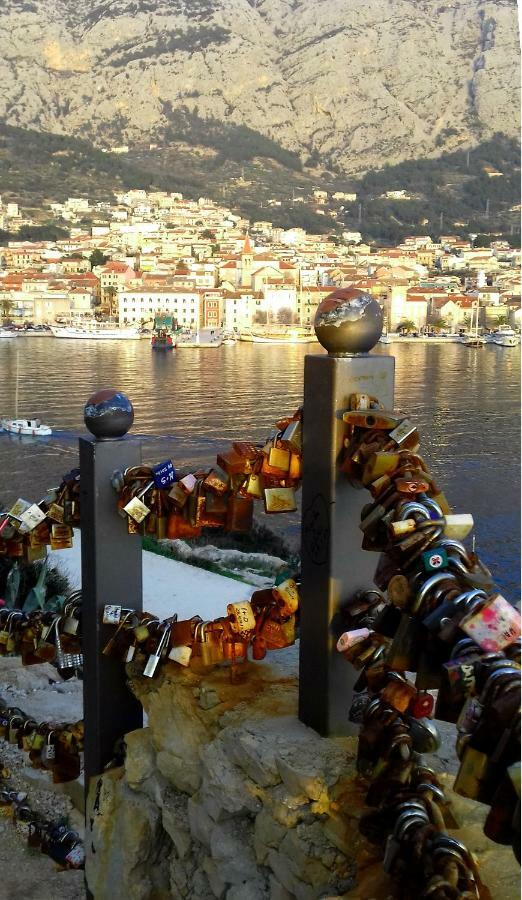 Apartman For 4 - Lovreta Makarska Bagian luar foto